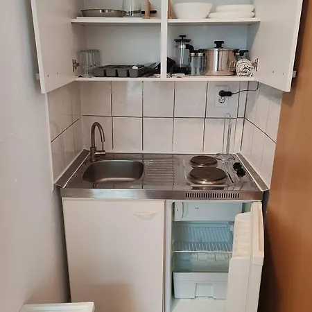 2-bed • Ideal For Workers & Short