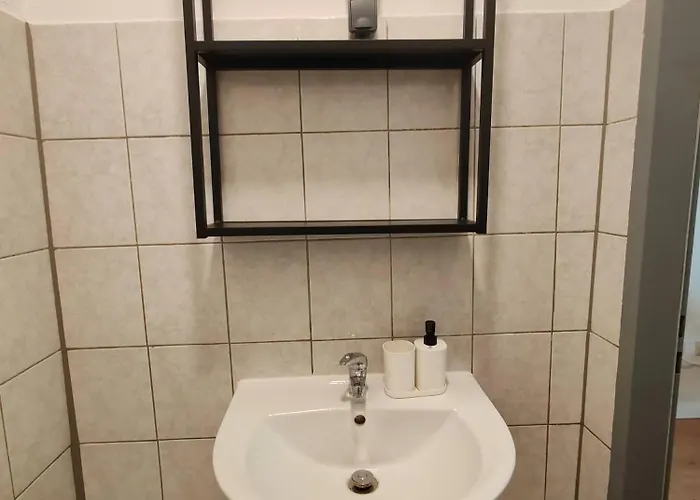 2-Bed Apartment • Ideal For Workers & Short Stays *